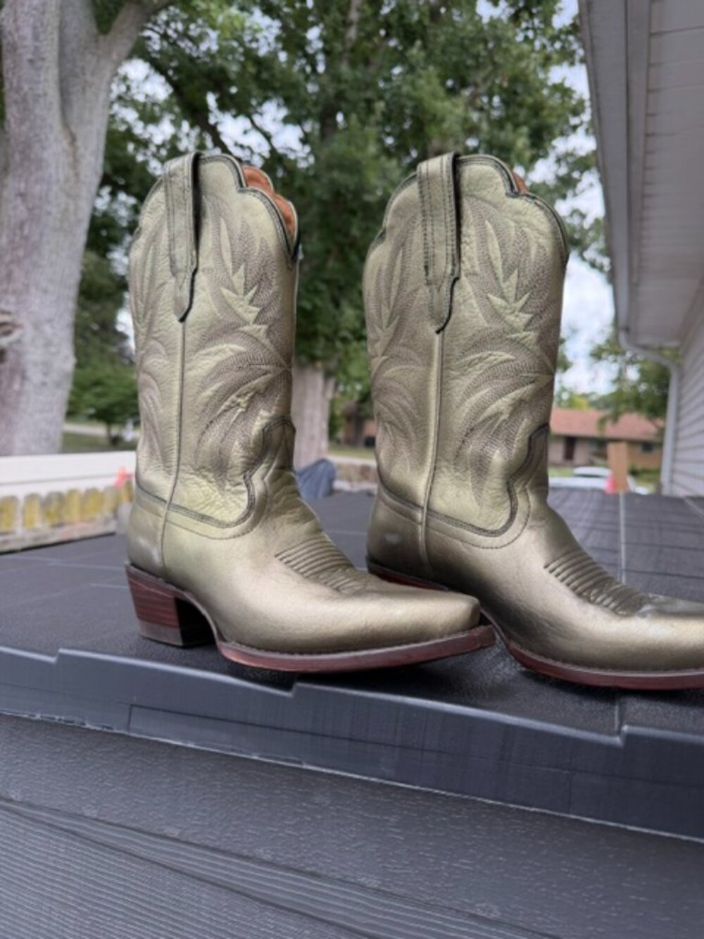 Tecovas Sadie Olive Metallic Limited Holiday Edition Boots 6